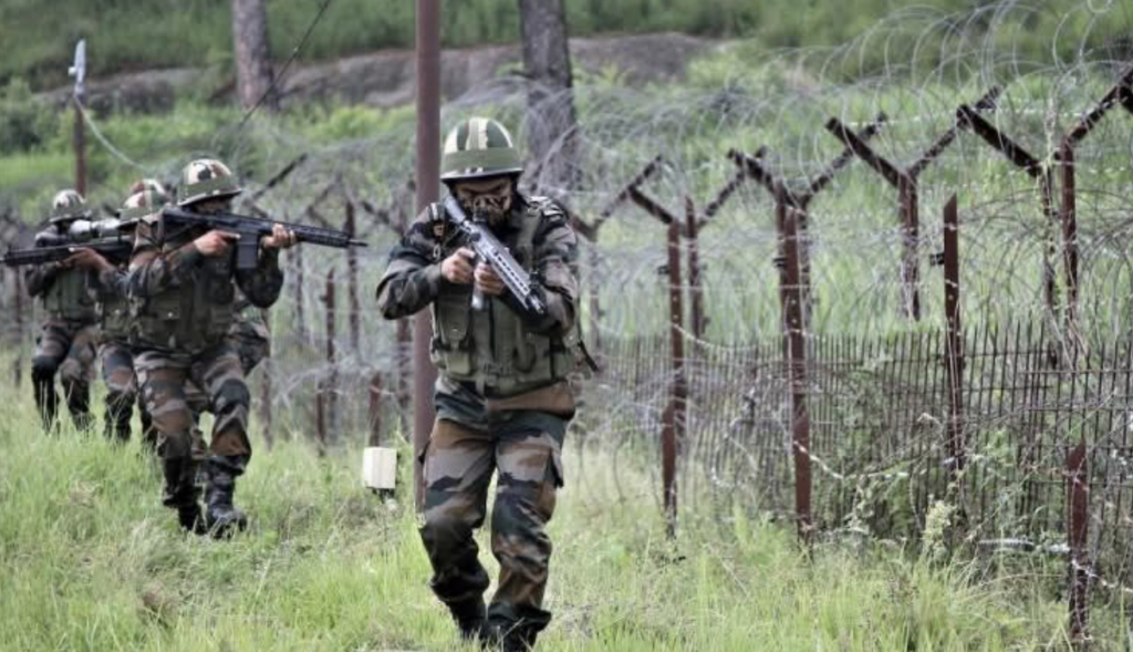 Pakistani intruder apprehended near LoC in Poonch